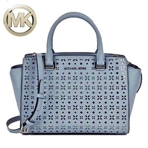 New No Flaws Michael KORS Selma perforated convertible satchel bag medium blue